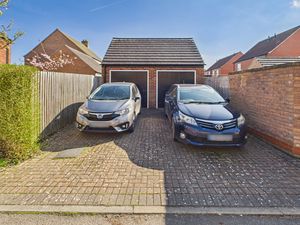 Photo 16- click for photo gallery